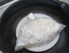 <さらばパサつき!>鶏むね肉は【炭酸水オイル×ポリ袋】でしっとり食感に☆