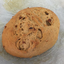 玄米ご飯と雑穀米入りパン