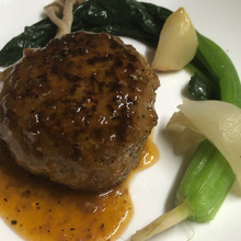 玄米と雑穀ご飯入りハンバーグ