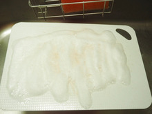 台所用漂白剤でまな板を除菌するのなら◎◎◎をプラスして徹底除菌!