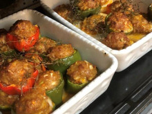 パプリカに詰めたトルコ風ドルマ