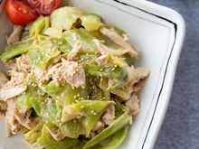 『キャベツと茹で鶏のごまだれサラダ』作り置き。お弁当にも。