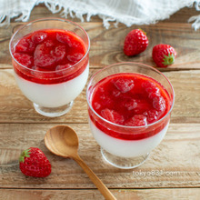 材料4つ!レンジで!ミルクプリンのいちごソース。とろける簡単スイーツ♡