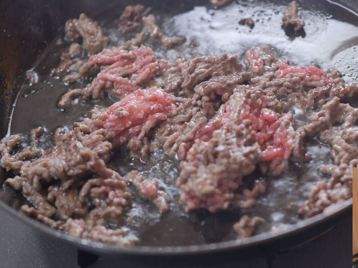 ひき肉を「焼く」