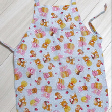 余った布きれで子供用エプロン