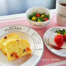 DAISOの食器で🌸春色な〜んちゃってカフェ風ブランチ🌸ホットケーキミックスのパン