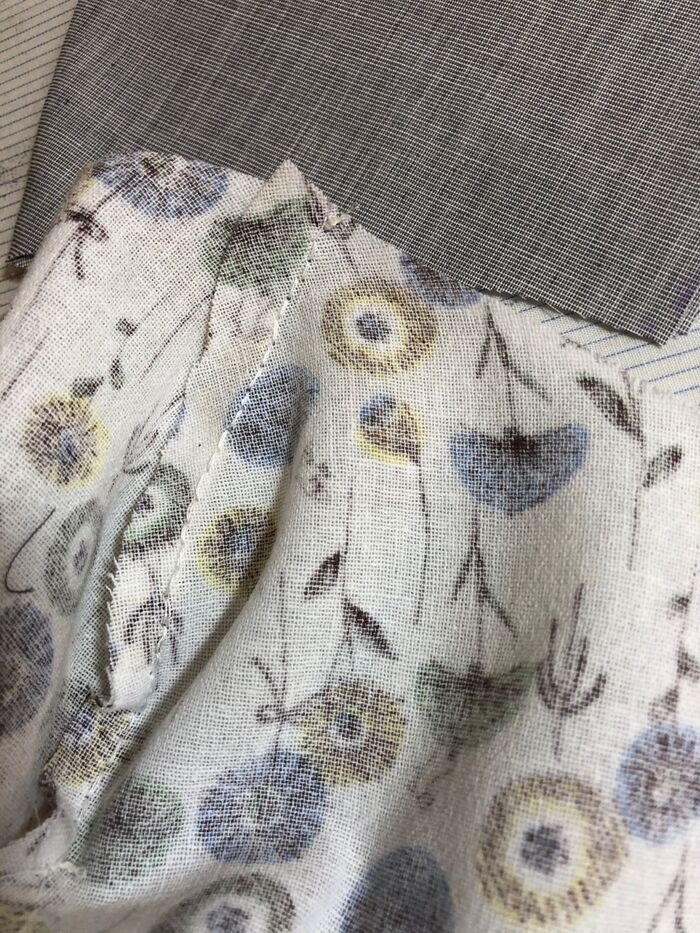 マスクの中心をアイロンかけ