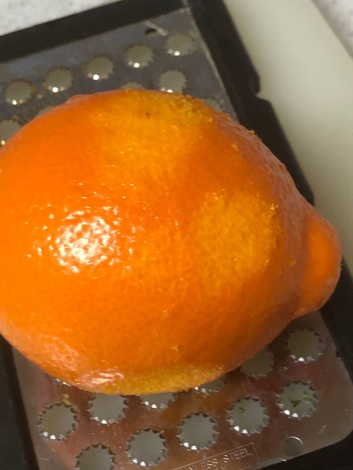 オレンジを用意して混ぜる