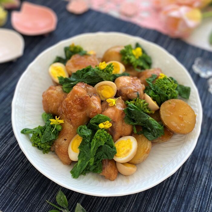 我が家の定番!新じゃがと鶏手羽元のほっこり煮