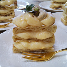 簡単!カロリーオフ♡ミルフィーユケーキ!パイシートの代わりにバター&シュガーで焼いたカリカリ油揚げ〜