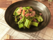 ザーサイの葉とベーコンの中華炒め