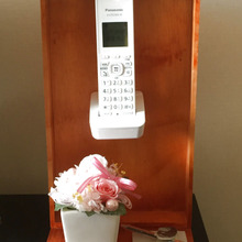 そうめんの空箱を子機ベースに!電話機の無機質さが和らぎ、ナチュラル感が出ました☆