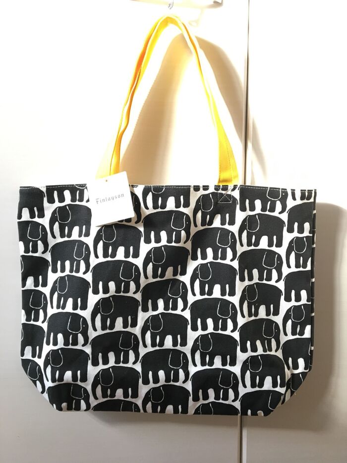 ユニクロ【フィンレンソン】バッグ。少し手を加えて新学期からの通学バックに変身。