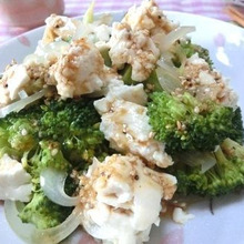 ひと工夫で劇的に美味しくなる☆ ブロッコリーと豆腐のサラダ