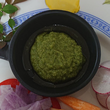 Genovese de la feuille de la carotte 人参の葉のジェノベーゼ