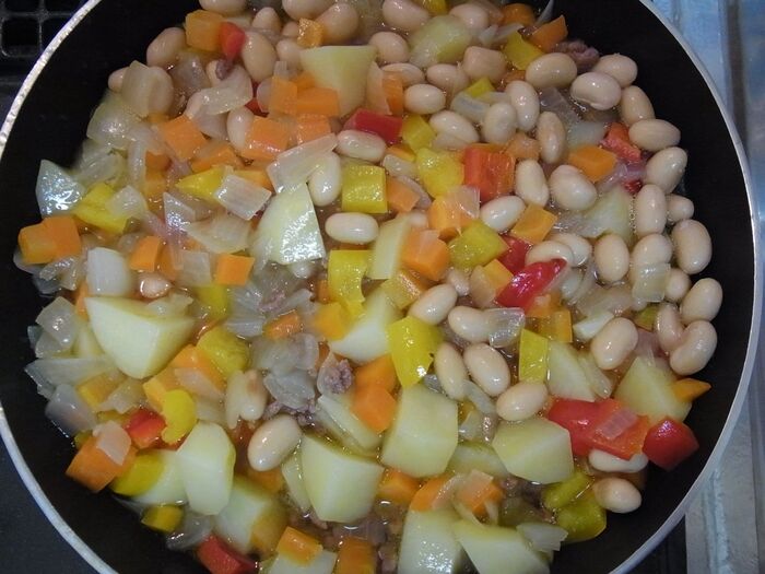 煮込んでいきます。