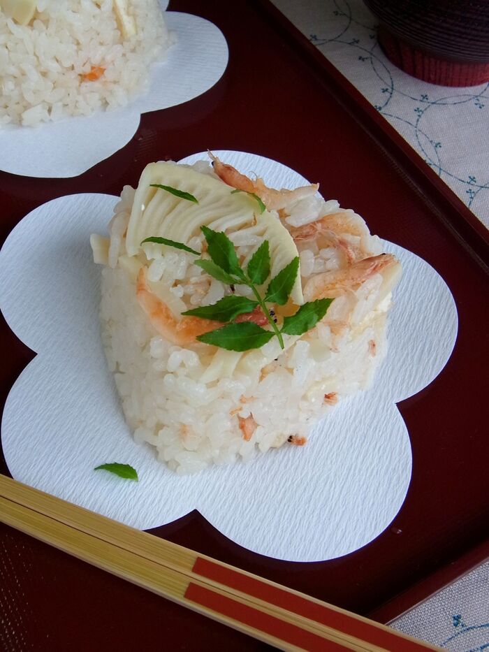 たけのこと桜えびの炊き込みご飯