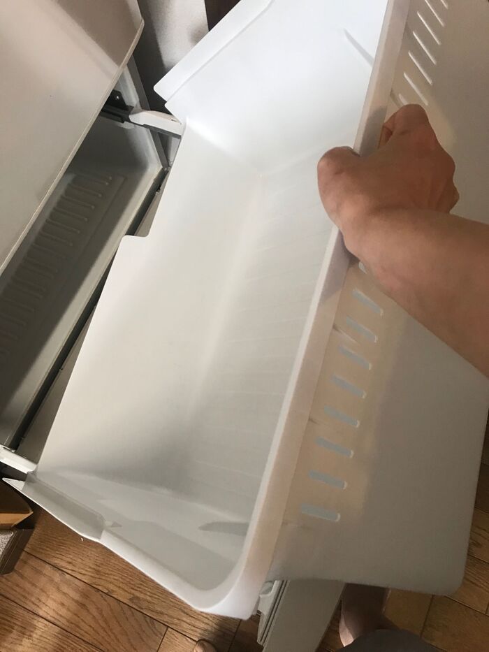 冷凍庫野菜室を取り出す