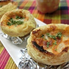 材料3つ、3分焼くだけ☆ 油揚げカップのキムチーズ焼き