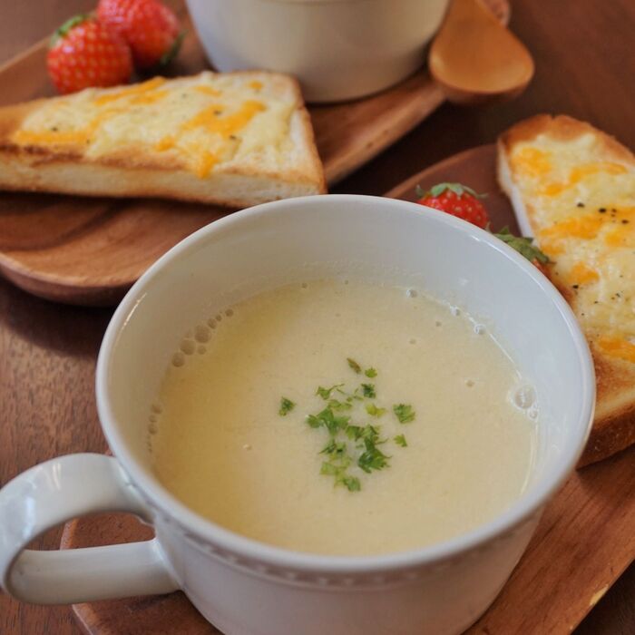 ヘルシーで優しい味わい♡豆乳とじゃがいものまろやかポタージュ
