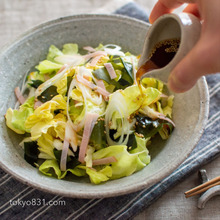 春キャベツの中華サラダ。ポン酢+ごま油+白ごまの簡単ドレッシングで♪