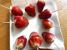 【簡単】おうち時間に!今人気のいちご飴を作ってみた