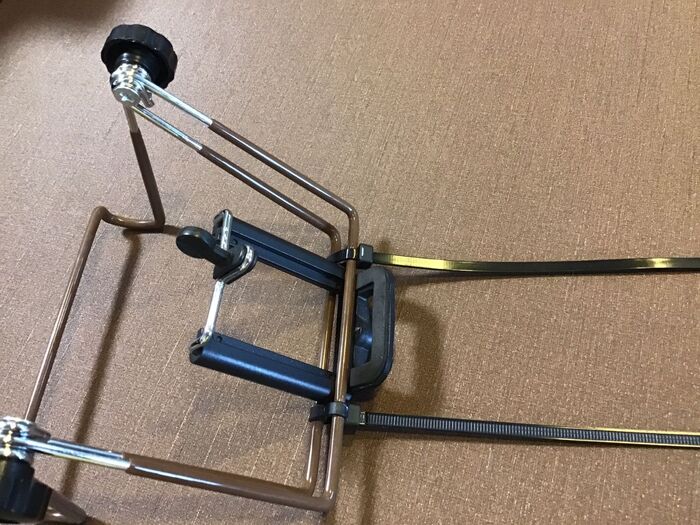 スマホホルダーとタブレットスタンドを合体させる