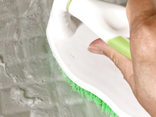 何年も落ちなかったお風呂の汚れが落ちた!2種類合わせるだけで簡単キレイ