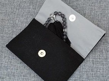 縫わない・貼るだけの数珠ケース