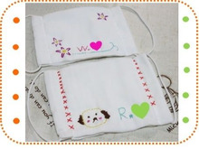 配布された布マスク👉刺繍でリメイク😊