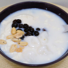 甘酒と豆腐で簡単に台湾スイーツ「豆花」