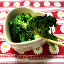 【たった5分】レンジで簡単デトックス!お通じ改善に役立つブロッコリーのアーリオ・オーリオ