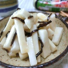 和えてすぐでも、作り置きでも♪ 長芋のわさポンごま油和え