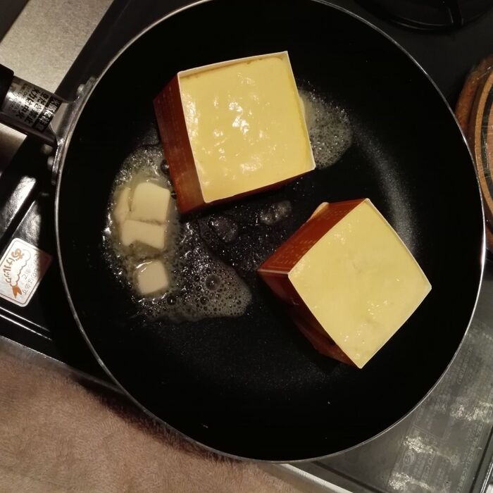 今回はジュースのパックでキューブに焼いてみました