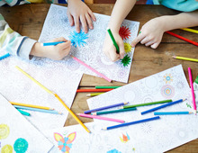 子どもがおうちで遊べる !無料公開中コンテンツ【ぬり絵・絵本・ろうどく・折り紙】