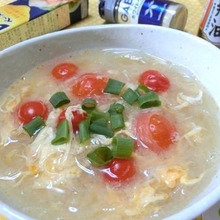 レモンペーストでウマ~♪ 春雨とトマトの酸辣湯風スープ