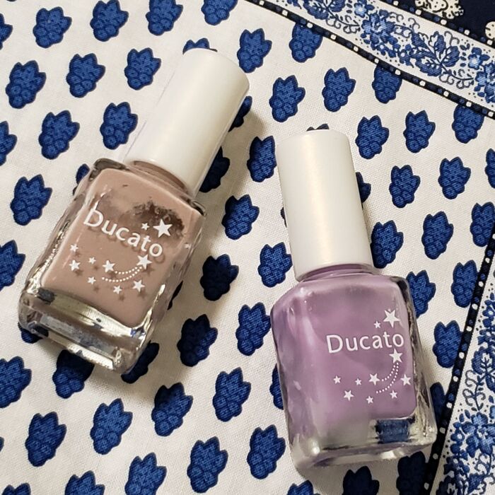 1本でOK!ネイルカラーで弱爪補強