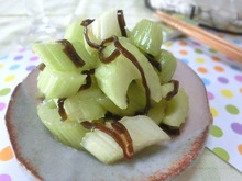 超ずぼらなのにヤミツキ♪ セロリの1分レモン漬け