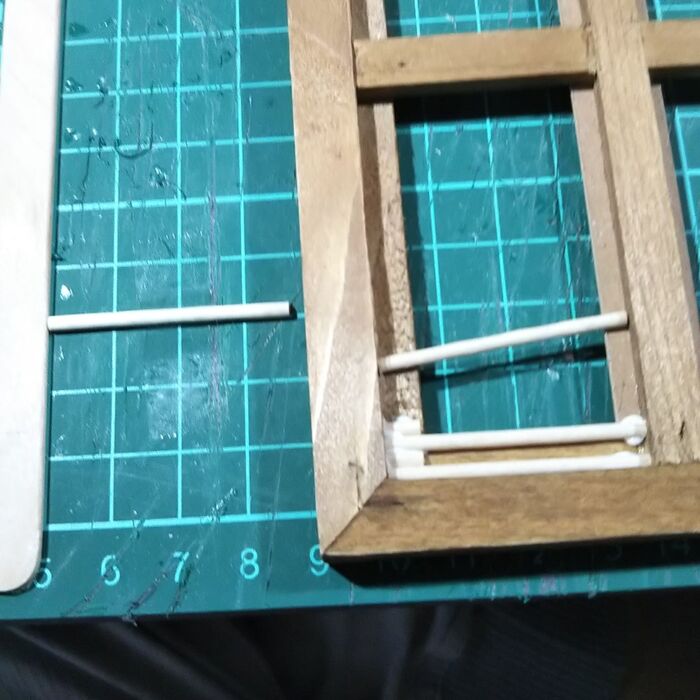 爪楊枝貼り付け。
