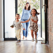 放っておく?頻発する「きょうだいのケンカ」