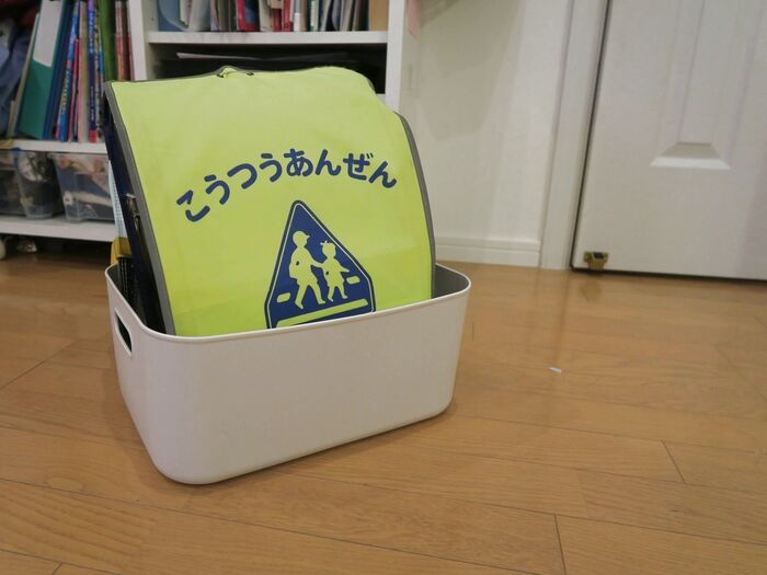意外にピッタリだった!ランドセル×無印やわらかポリエチレンケース(中)
