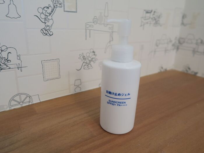 サラっとよく伸びる無印の日焼け止め。そして何よりのポンプ式!