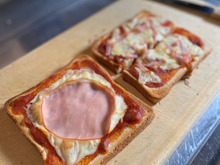 我が家の定番、簡単ピザトースト