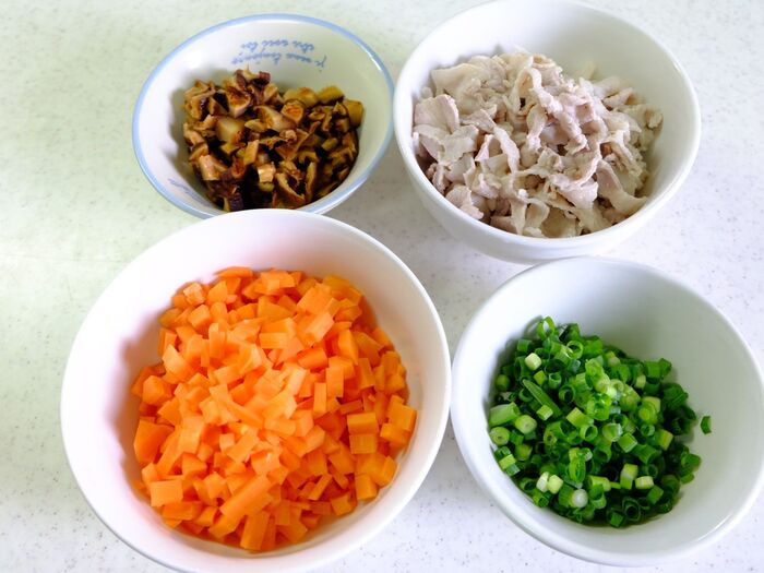 食材を切っておく