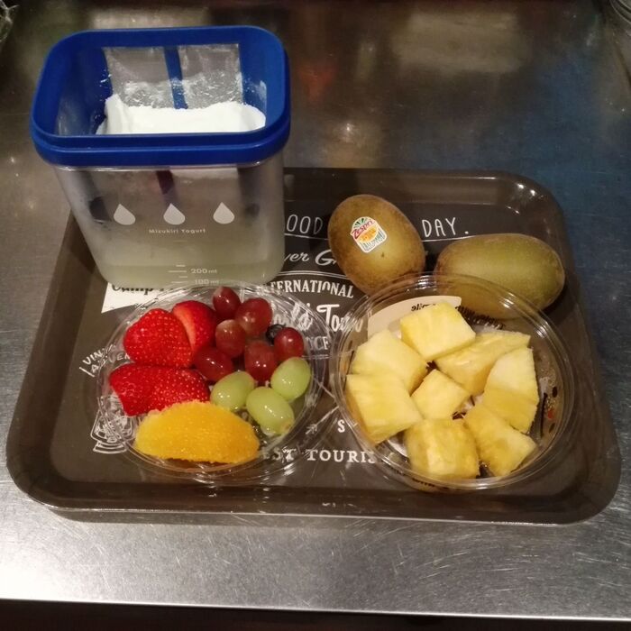 お好みのフルーツを用意。