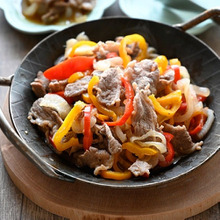 新たまねぎたっぷりが美味しい牛煮