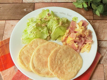 ホットケーキミックスなしで作る~豆腐でもちもちパンケーキ