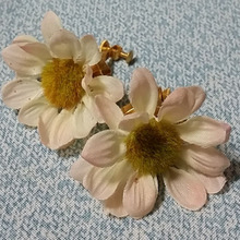 イヤリングに貼るだけ!簡単お花イヤリングをハンドメイド