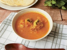 カレールーを使わない!スパイスで作る「鶏肉のスープカレー」