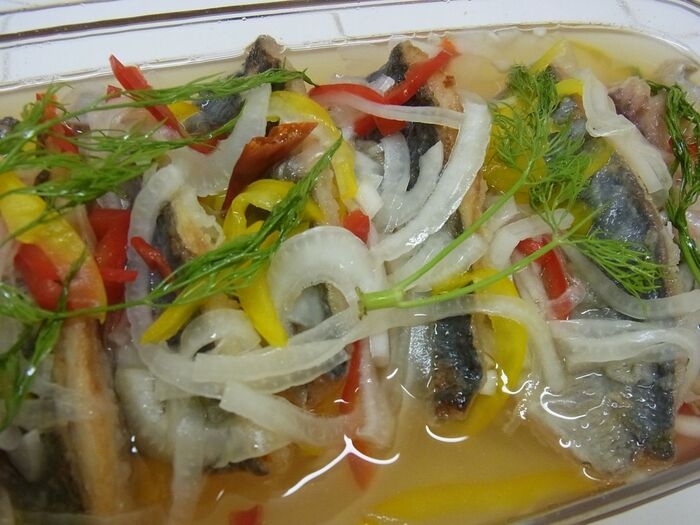 南蛮酢に漬け込みます。
